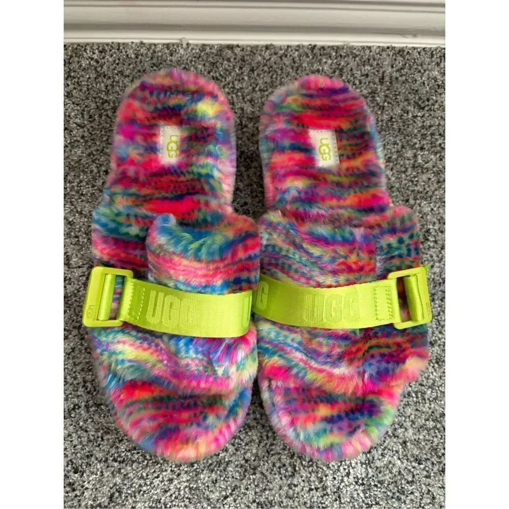 UGG  Women’s Fluffita Pixelate Slipper Sz8